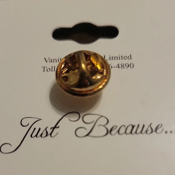 Gold Cross Pin - Picture 3 of 4